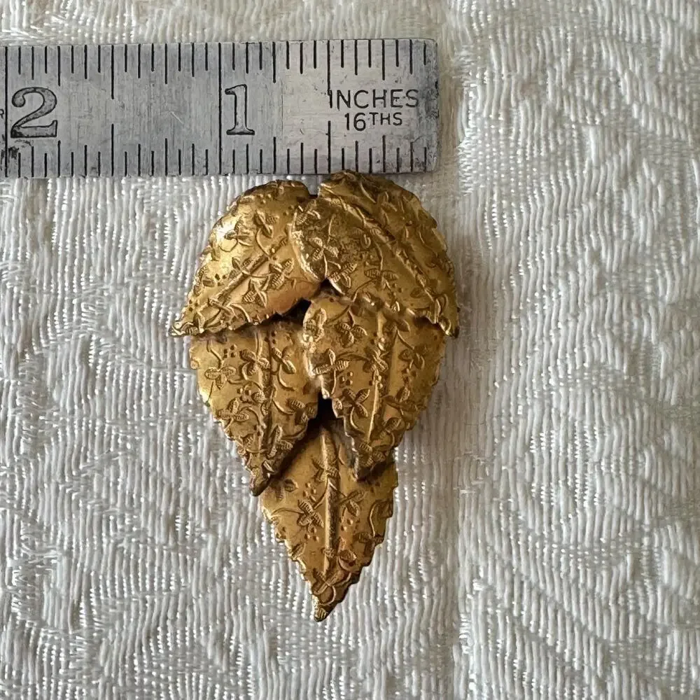 Antique Vintage Art Nouveau Layered Brass Falling Leaves Fur Scarf Clip Brooch